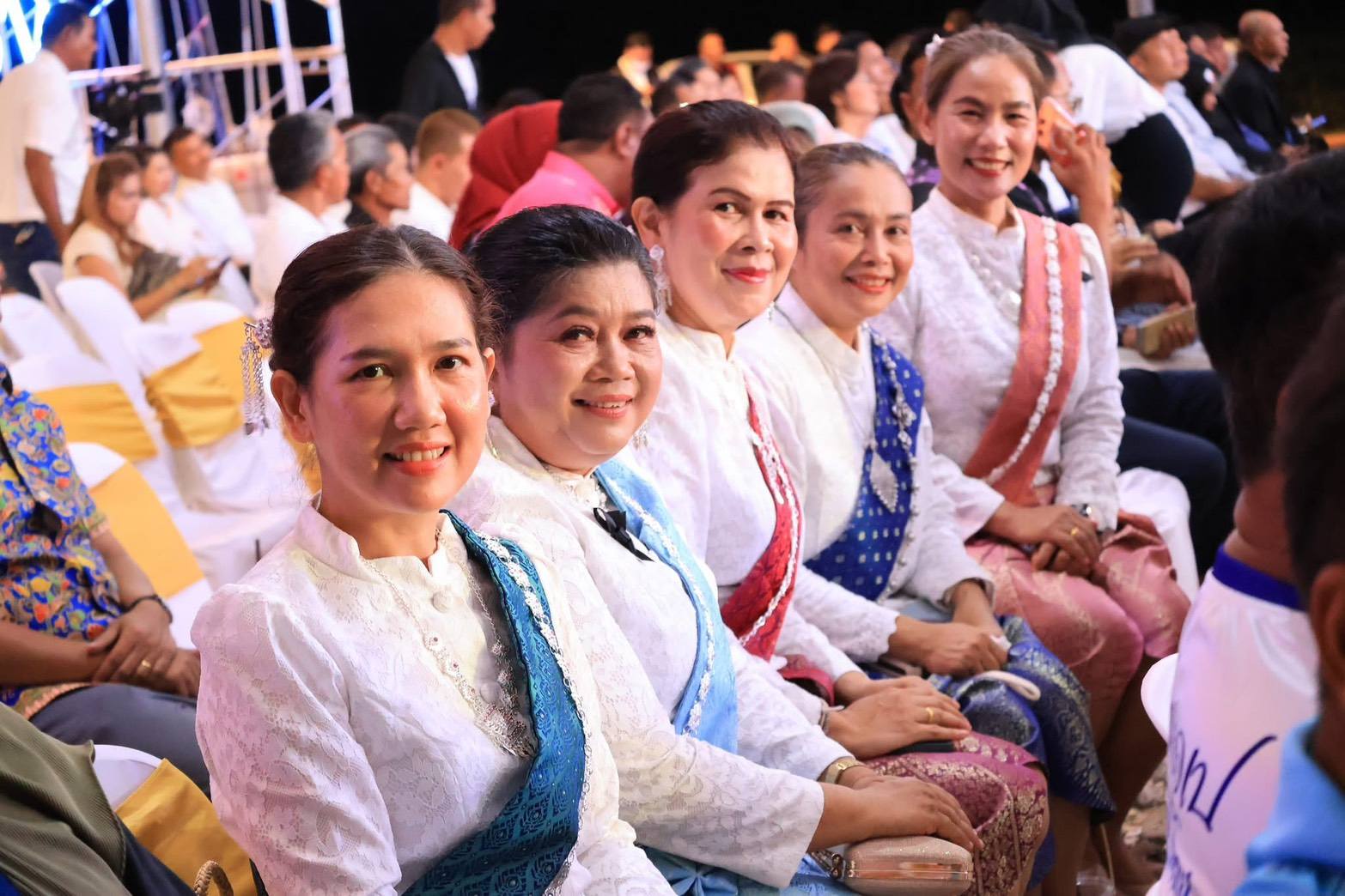 title - ปฏิรูปที่ดินจังหวัดสตูล ร่วมพิธีเปิดงานกาชาดสตูล “SATUN SMILE เติมสุขที่สตูล” หนุนเศรษฐกิจ–ระดมทุนช่วยเหลือประชาชน